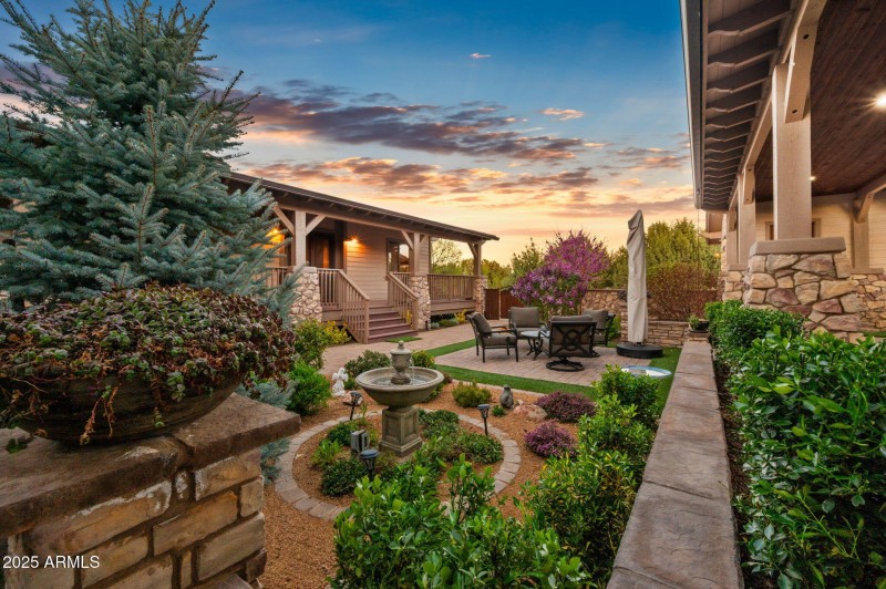 14-Front Courtyard