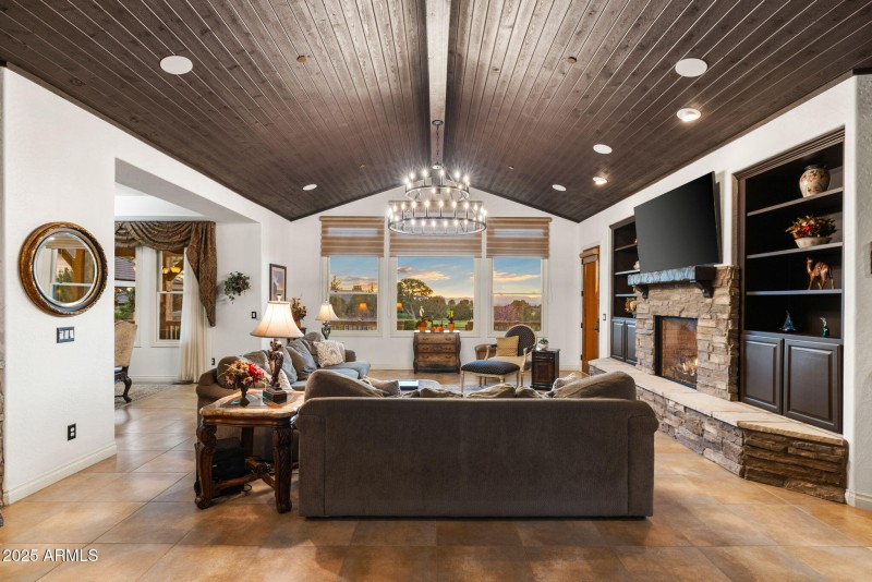 28-Living Room (7)