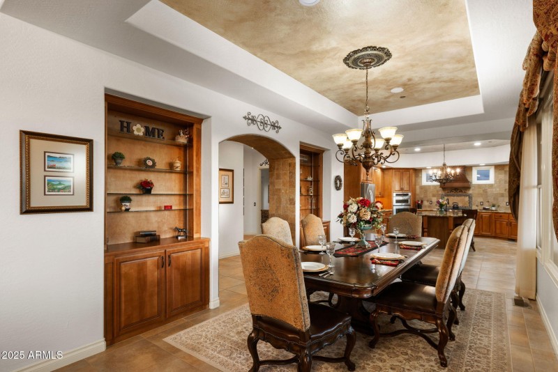 29-Dining Room (1)