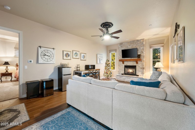61-Family Room