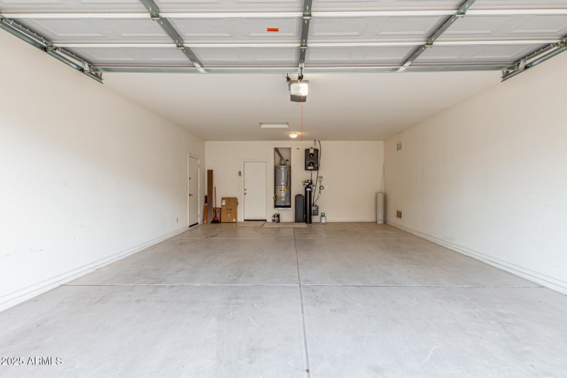 garage inside 2