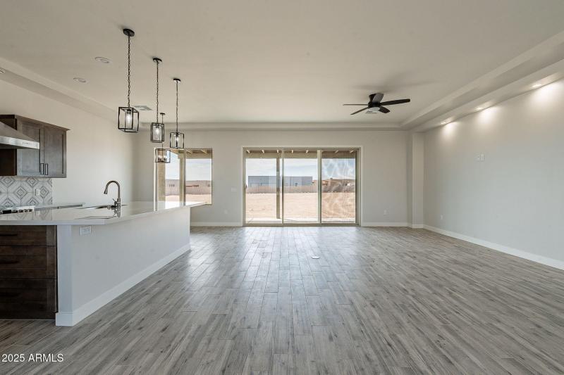 10-web-or-mls-231st-10