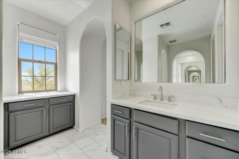 Primary Bath Entry