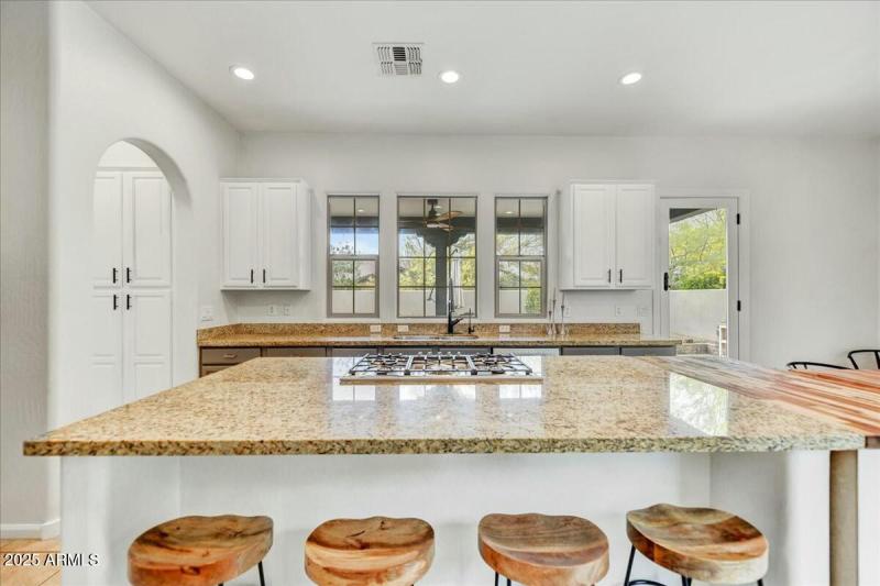 Kitchen Sitting