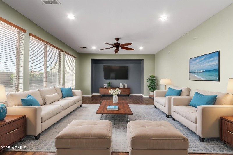 09-Montgomery - Living Room - Standard -
