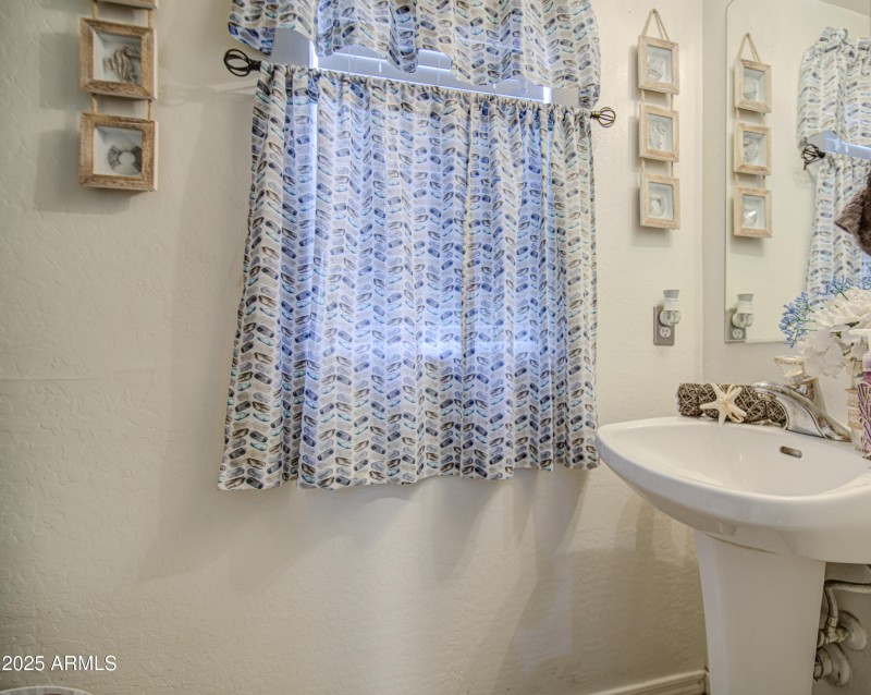 Half Bath-pic 2