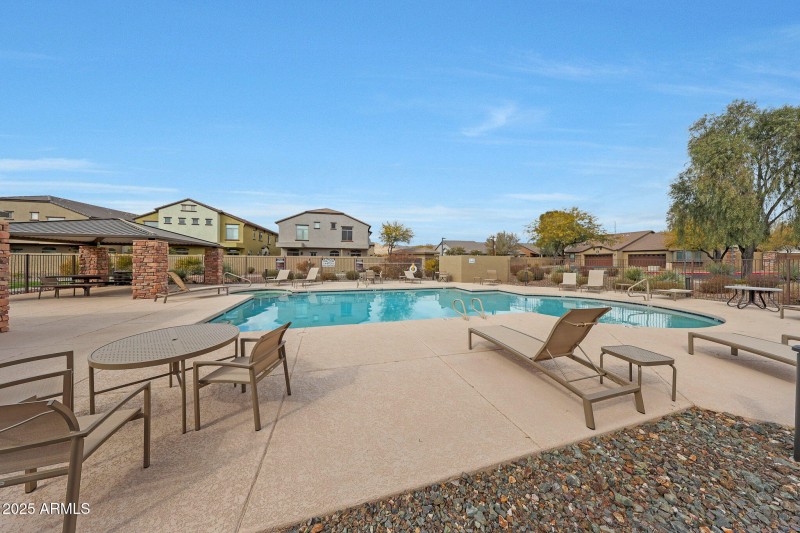 Pinnacle at Desert Peak pool
