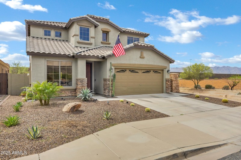 3033 W Redwood Ln-2