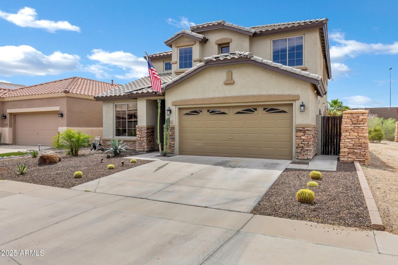 3033 W Redwood Ln-3