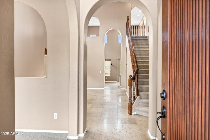 3033 W Redwood Ln-5