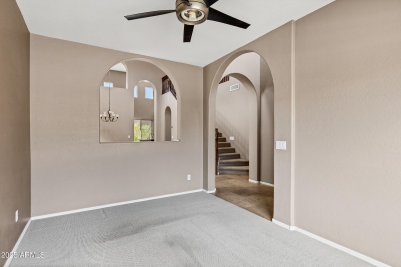 3033 W Redwood Ln-8