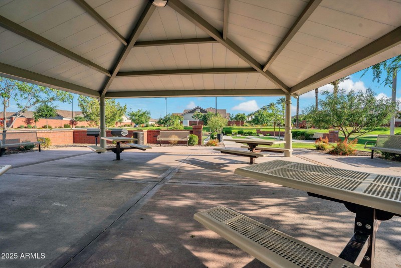 60-web-or-mls-JesseNeighborhood-09