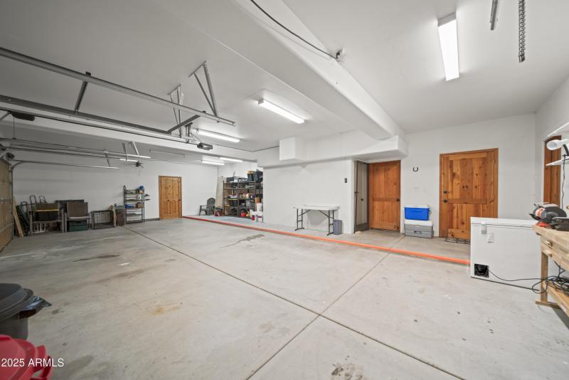 17129 W Buckhorn Dr00001