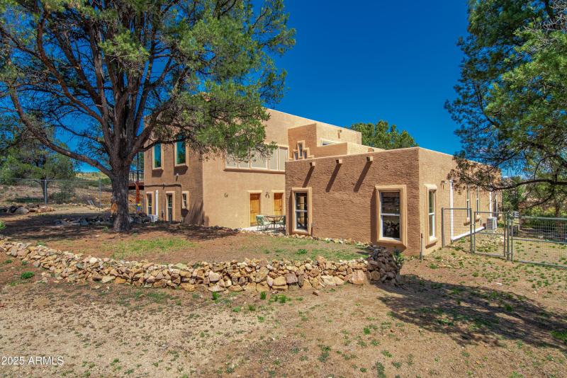 17129 W Buckhorn Dr00032