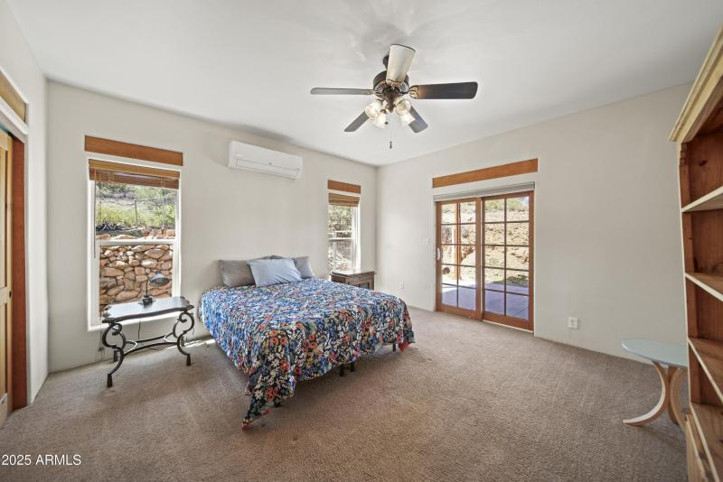 17129 W Buckhorn Dr00044