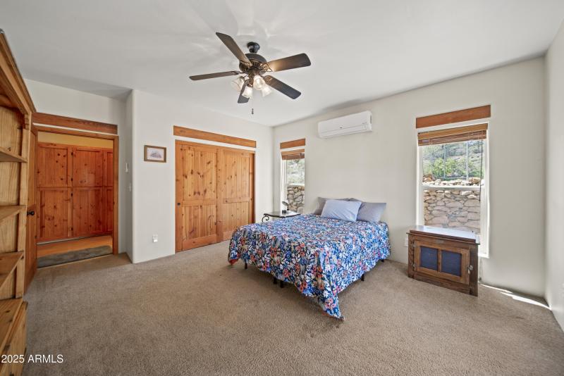 17129 W Buckhorn Dr00046