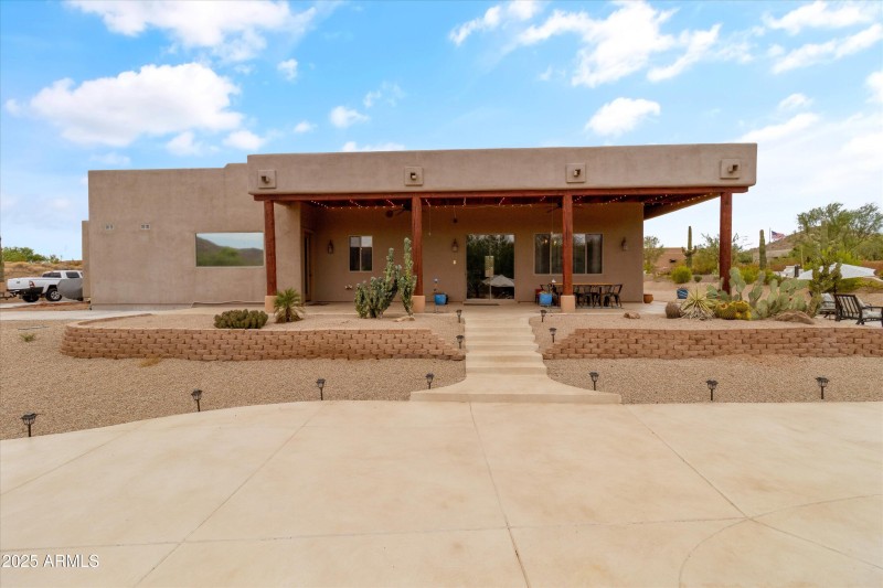 Huge covered patio