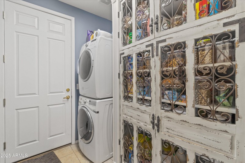 Pantry/Laundry