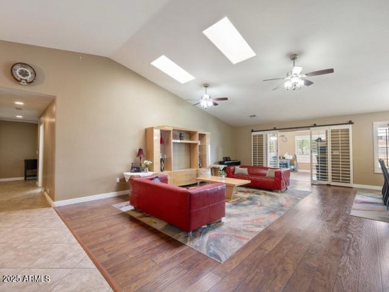 20405 N 42nd (32)