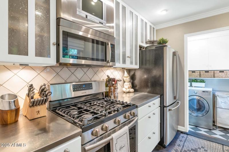 329 W Encanto Blvd-large-014-029-TOD9378