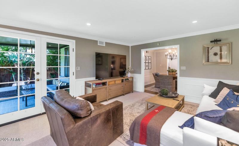 329 W Encanto Blvd-large-017-031-TOD9381