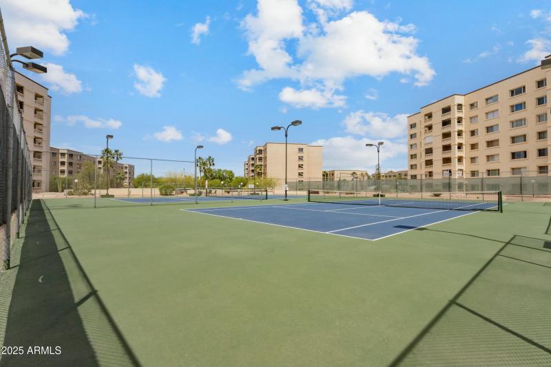 Community tennis court