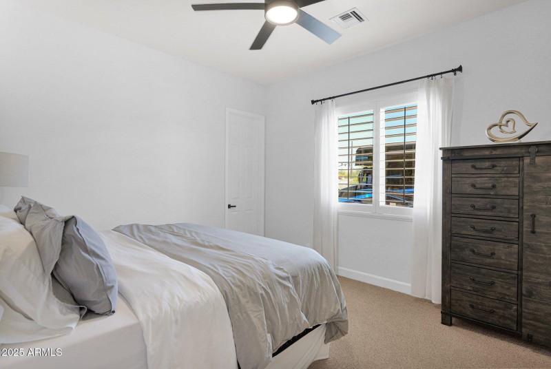 11-web-or-mls-P1188790