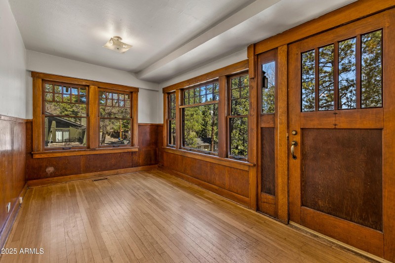 Entry Room - 203