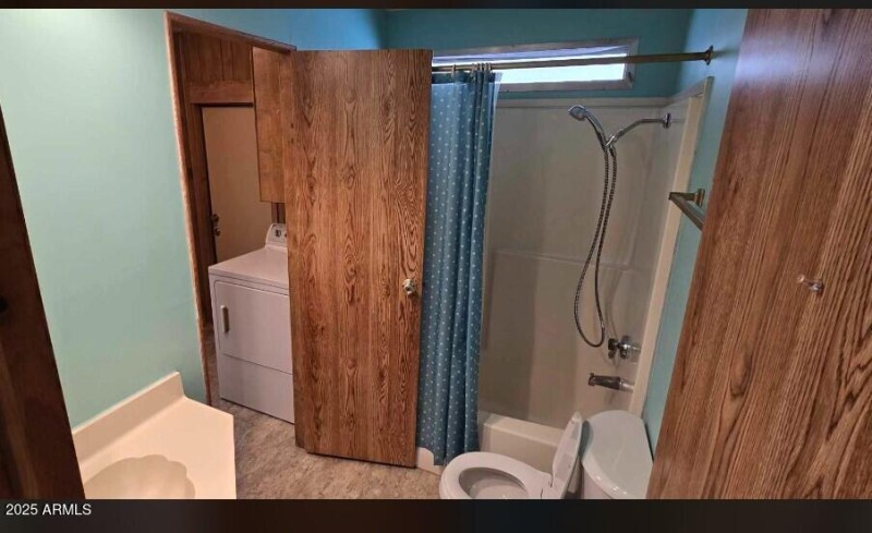 Hall bath 2