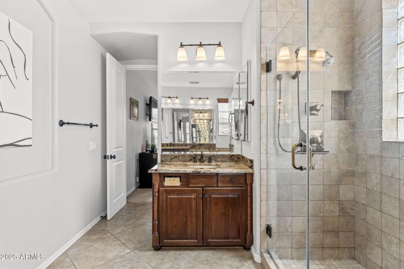 Custom seamless shower