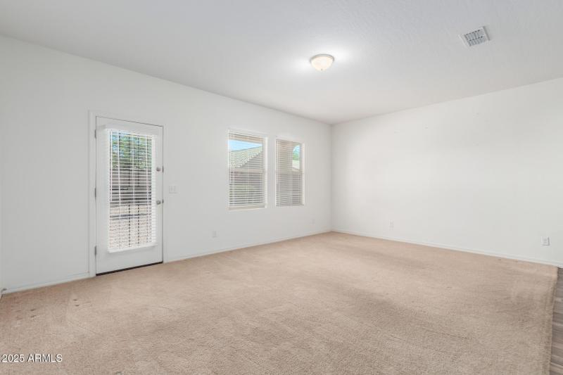 0004-04 - San Miguel