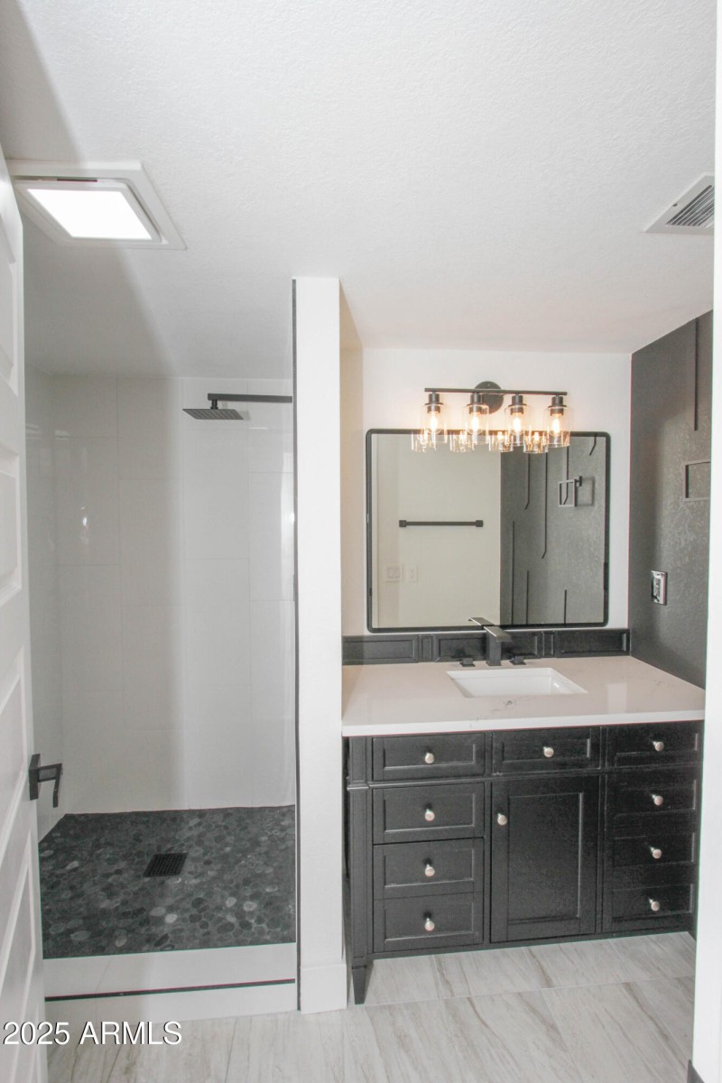 3371 W Grandview Rd-8