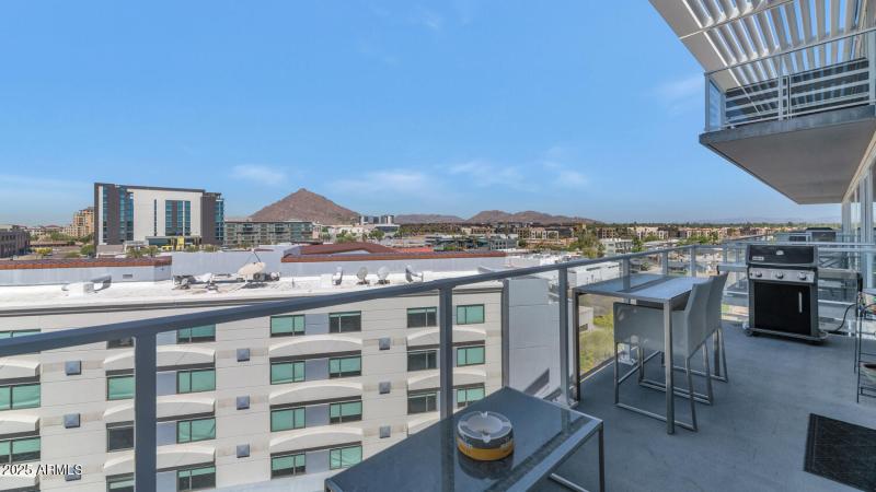 4422 N 75th St-large-017-029-TOD9458-150