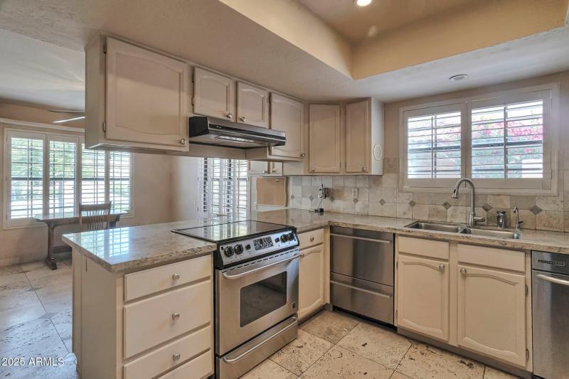 Kitchen & Breakfast room