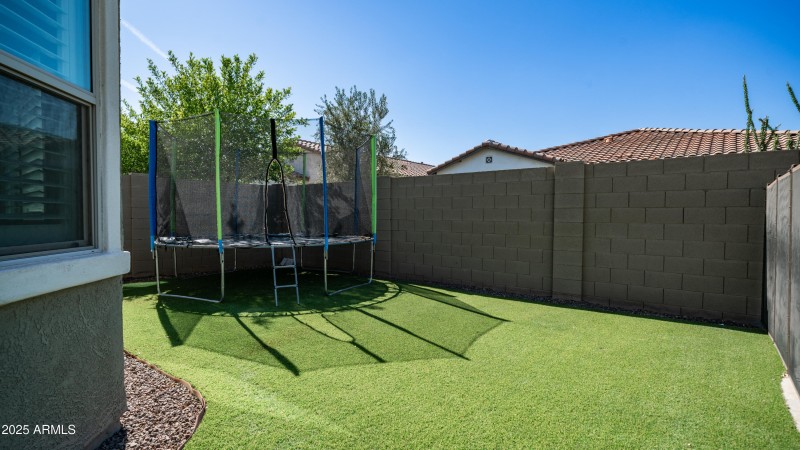 9936 E Revolution Dr Exterior Photos-11