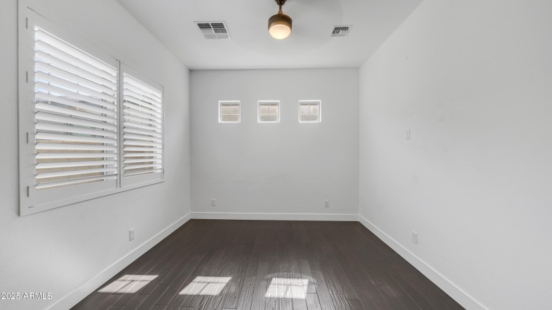9936 E Revolution Dr (7)