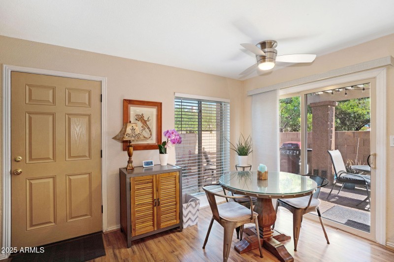 15-web-or-mls-10445 N 11th Pl-15
