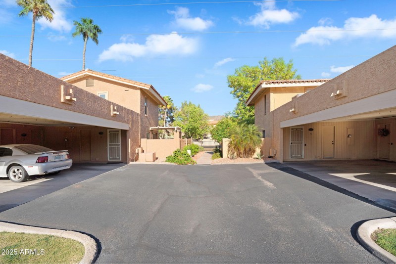 28-web-or-mls-10445 N 11th Pl-28