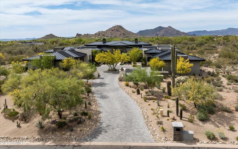 02-8328 E Whisper Rock Trail-2