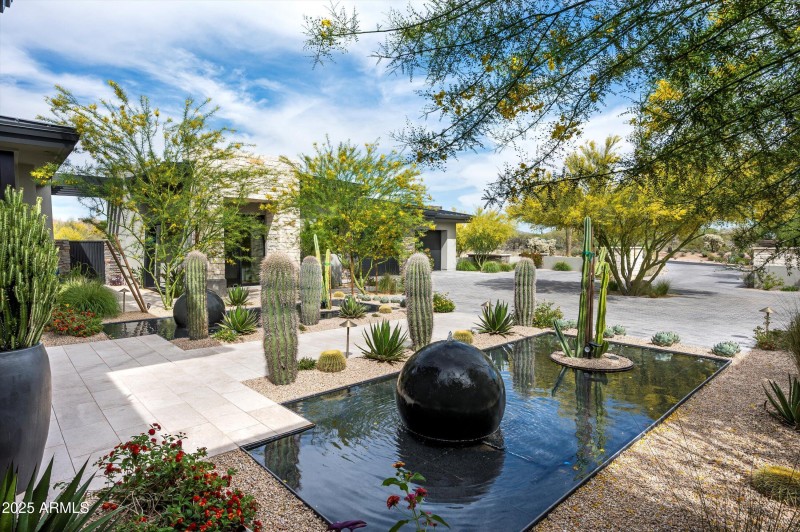 44-8328 E Whisper Rock Trail-44