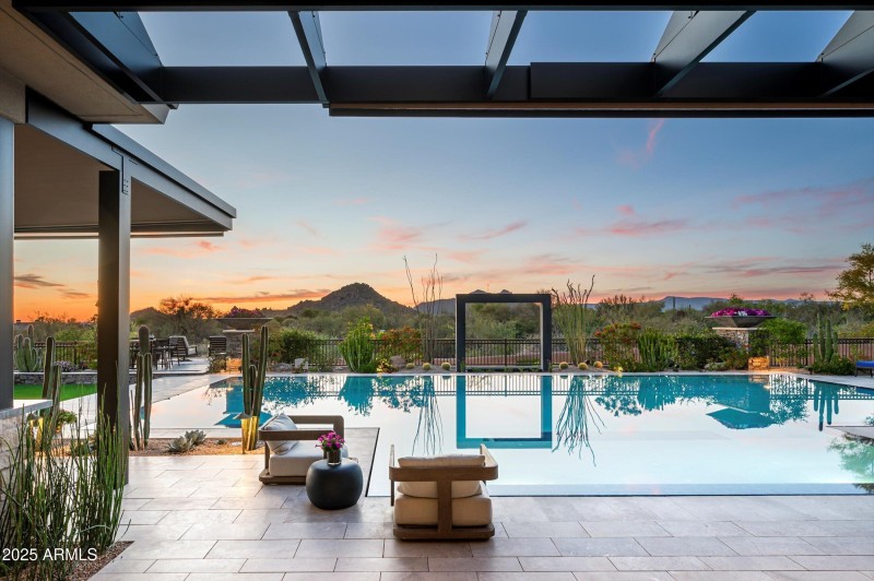 55-8328 E Whisper Rock Trail-55