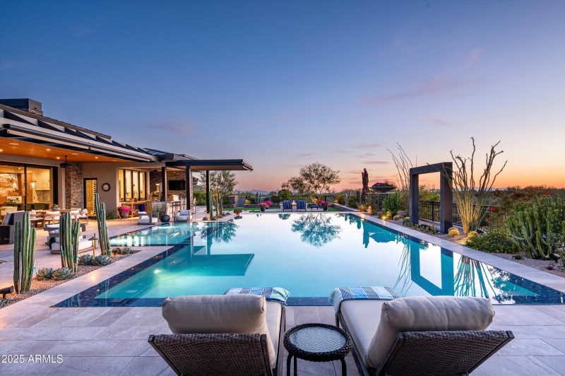 56-8328 E Whisper Rock Trail-56