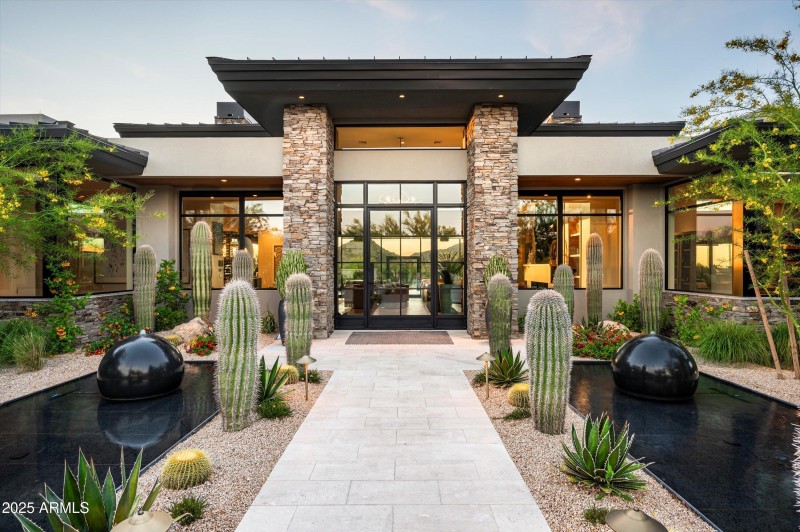 76-8328 E Whisper Rock Trail-76