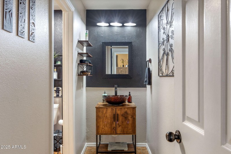 2nd Bathroom