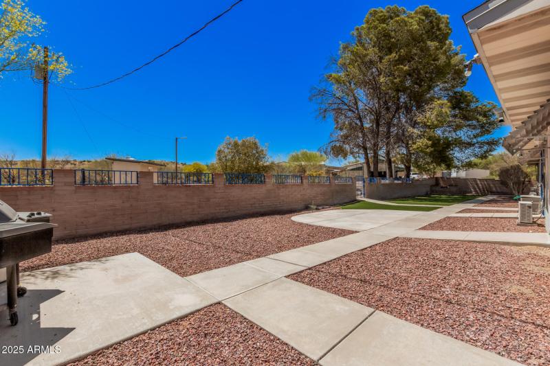 Spacious Outdoor Patio