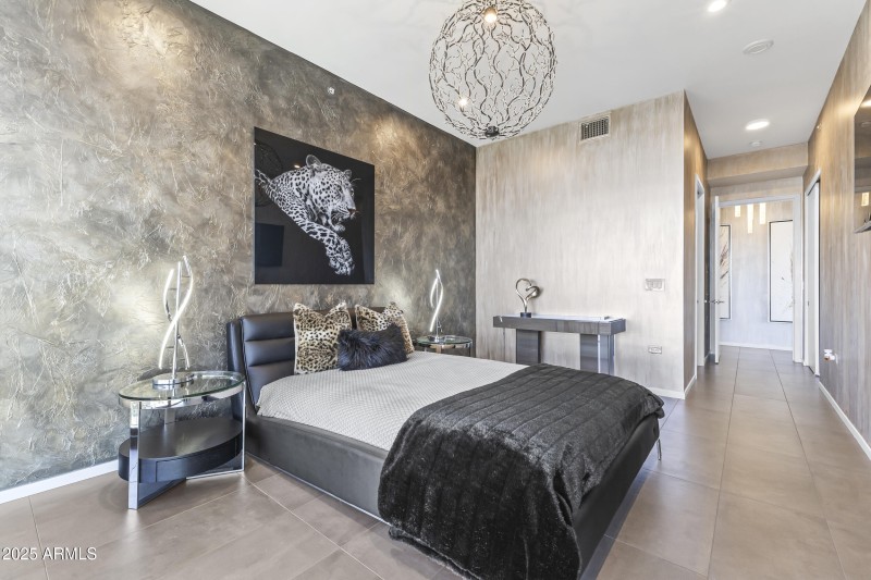 Suite 1