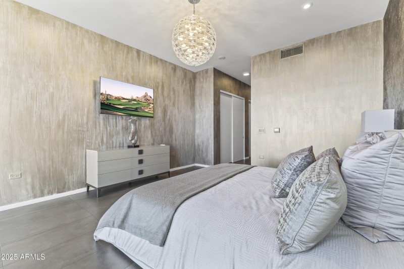 Suite 2