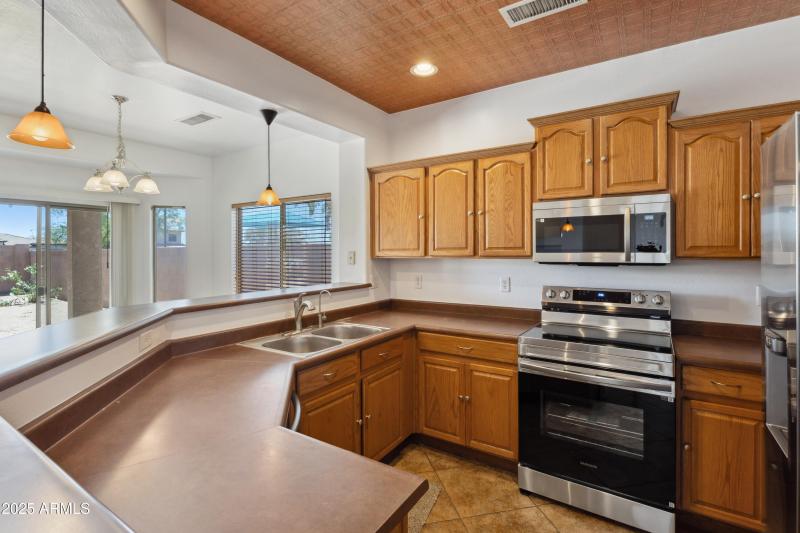 25617 W St James Ave-14