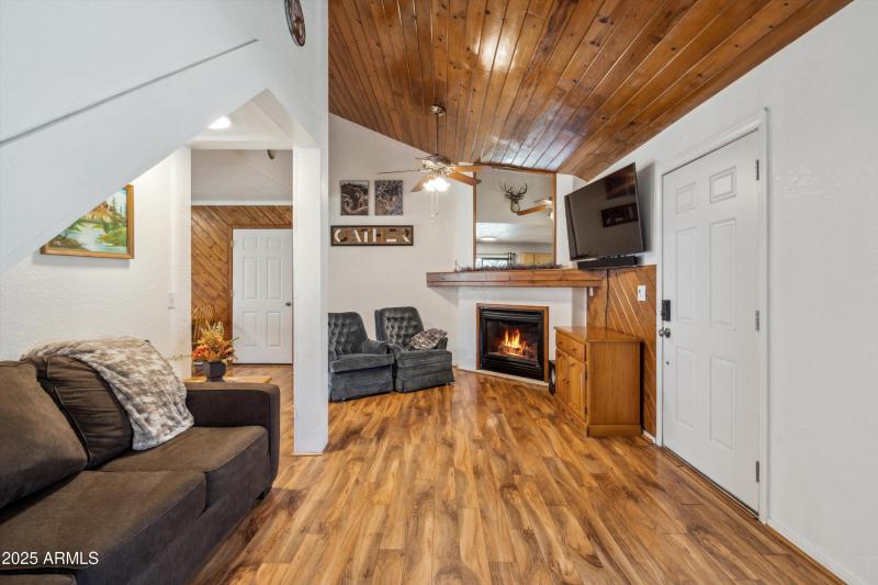 06-Living Room