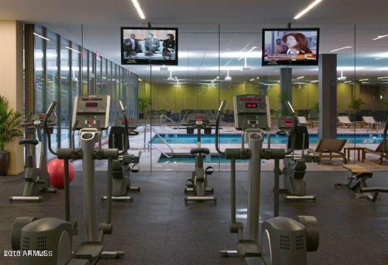 20111215211408858749000000-o